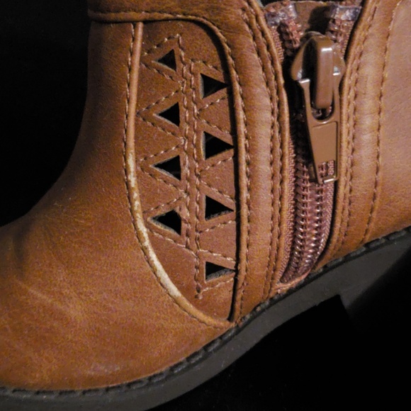 Toddler Brown Booties - Picture 3 of 5
